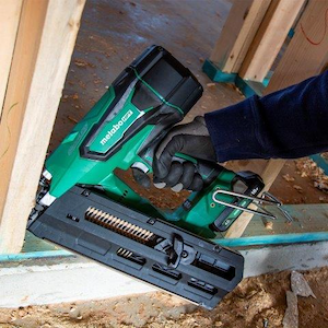 Metabo HPT framing nailer with fuel gauge battery