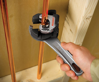 Ridgid 2-in-1 Close Quarters Cutter