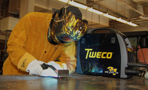 Tweco auto-darkening welding helmet