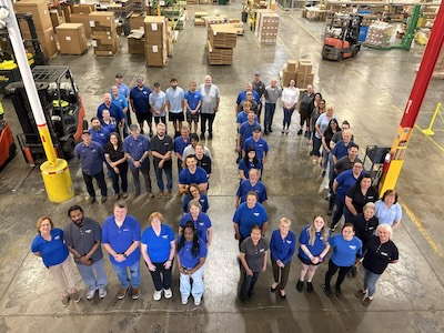 Kyana Packaging Solutions&ndash;50th anniversary with employees