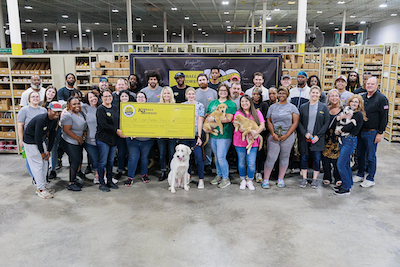 Kimball Midwest Savannah Distribution Center team donates to dog shelter